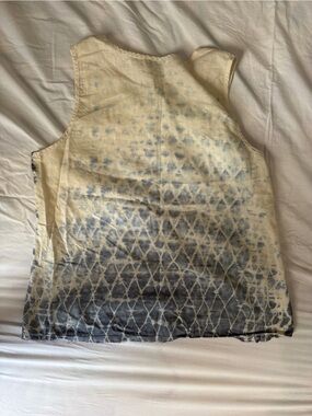 Pure navy cotton, linen ombré sleeveless top. Size large.